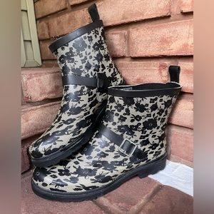 Capelli New York Floral Women’s Rain Boots